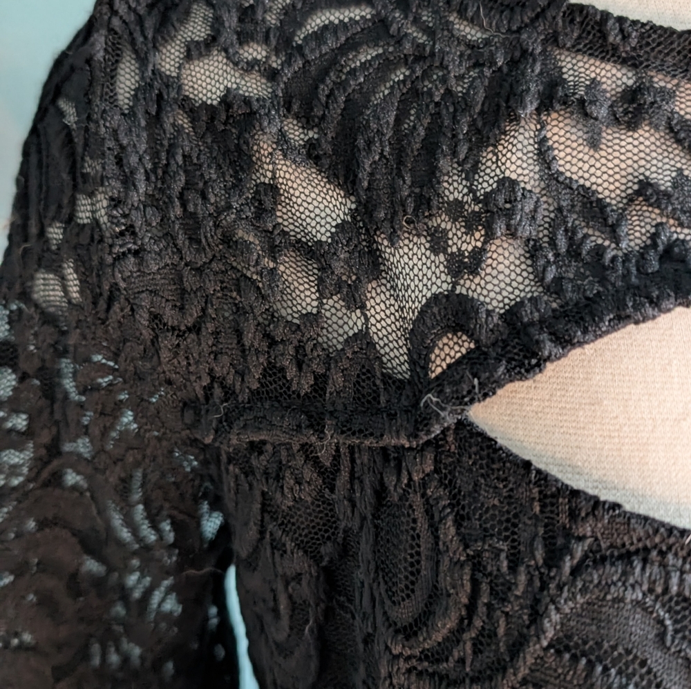 Torrid Top - Picture 2 of 11